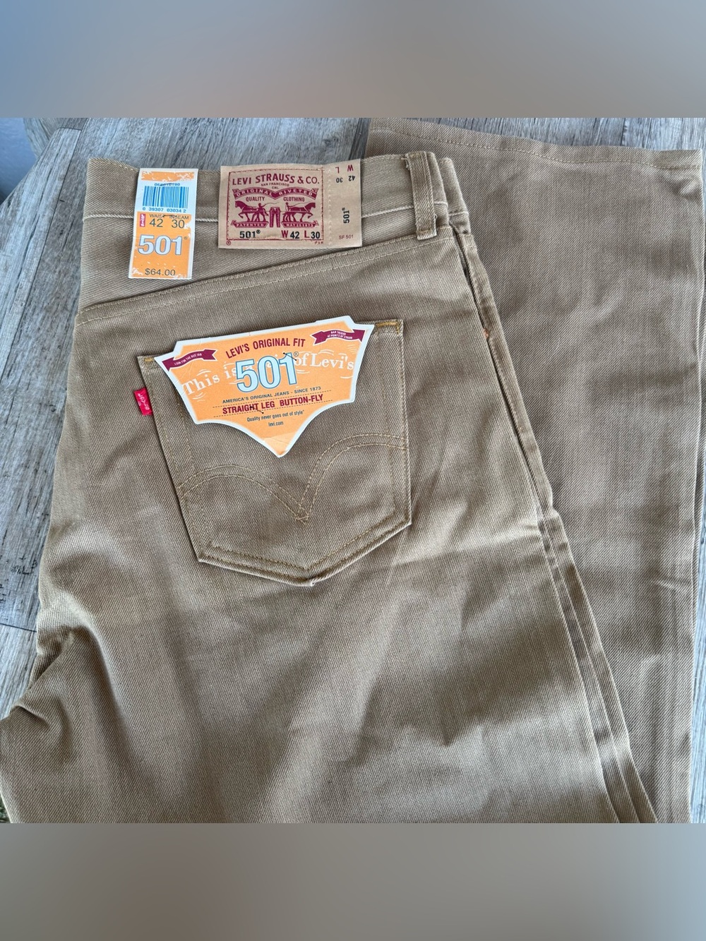501 Levi’s Jeans New With Tags Men’s Size 42x30 Button Fly Straight Leg
